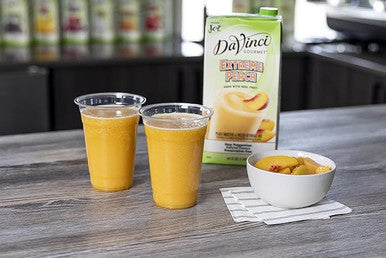 DaVinci Gourmet 64 fl. oz. Extreme Peach Real Fruit Smoothie Mix - (6/Case)